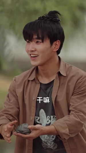 【我在人间摆地摊】65集短剧高清流畅观看
