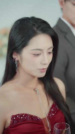 【玫瑰小姐狩猎计划】60集高清短剧免费在线览